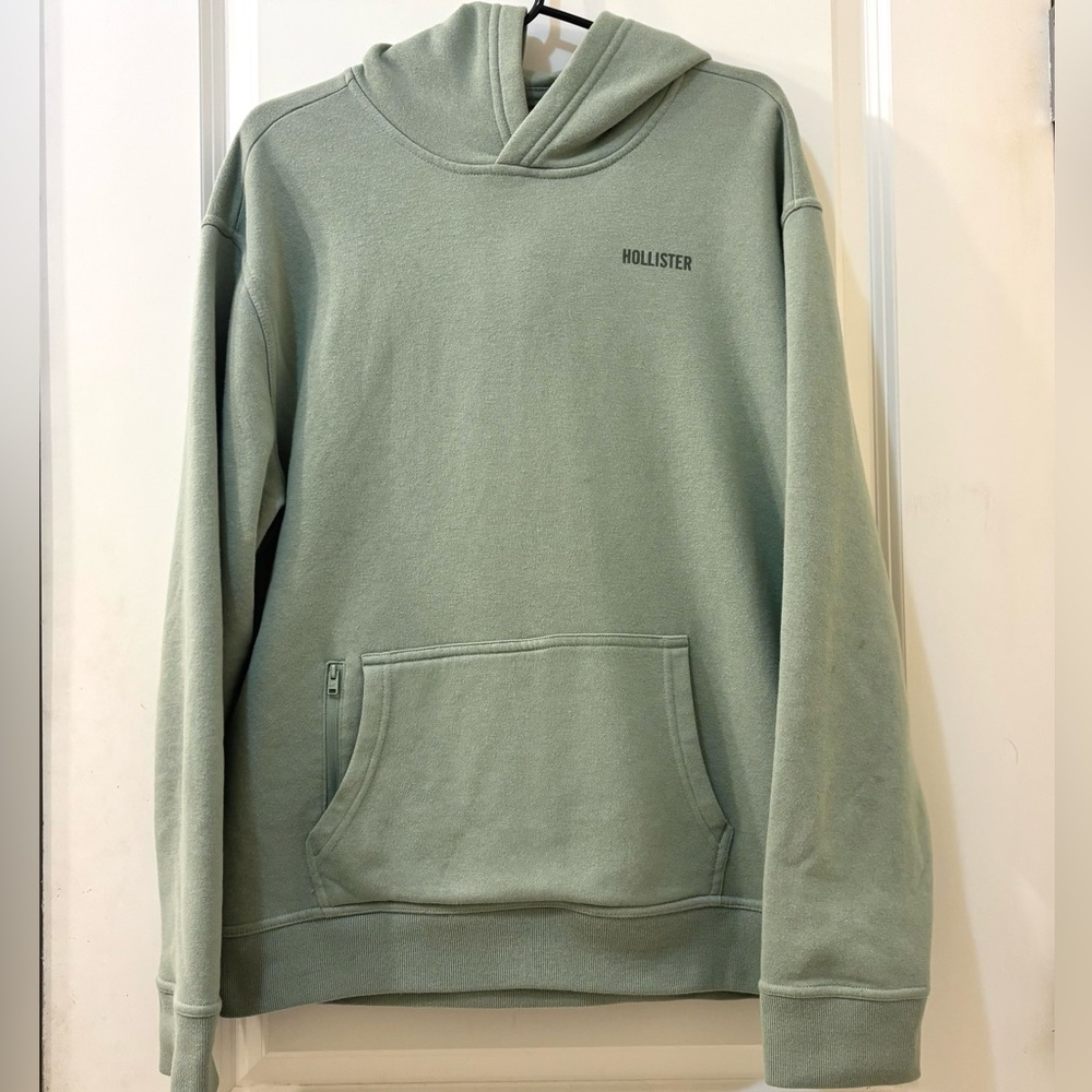 SOLD
Hollister Mens Hoodie size Medium